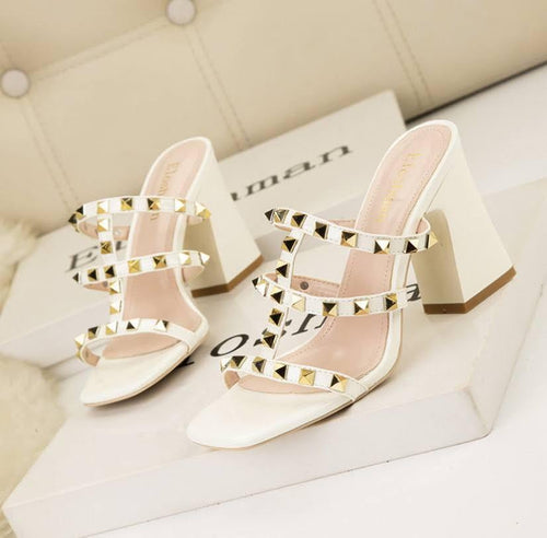 Carina | Elegante Nietensandalen für zeitlosen Glamour