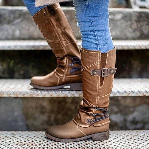 Kniehohe Stiefel mit Zierschnallen und Reißverschluss