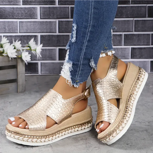 Chloé | Elegante und bequeme Leder Sandaletten