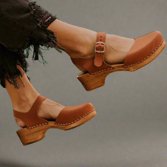 Isabella | Stilvolle und vielseitige Damen Plateau Clogs