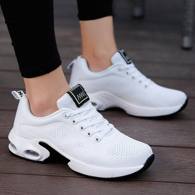 Luna | Atmungsaktive und bequeme orthopädische Sportschuhe