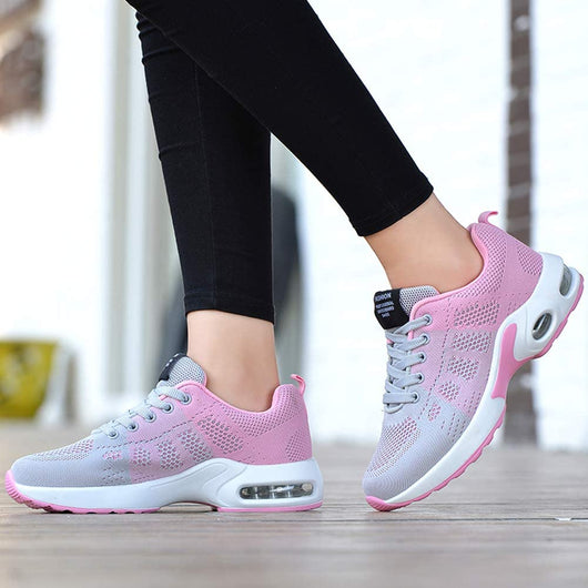 Luna | Atmungsaktive und bequeme orthopädische Sportschuhe