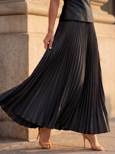 Liana | Elegantes Ensemble mit strukturiertem Top und Plissee Rock