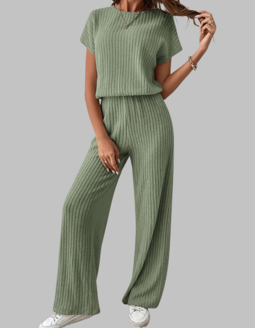 Amelia | Elegantes und komfortables geripptes Set