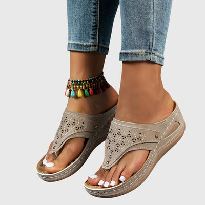 Mila | Elegante Plateau Sandalen mit Knöchelriemen